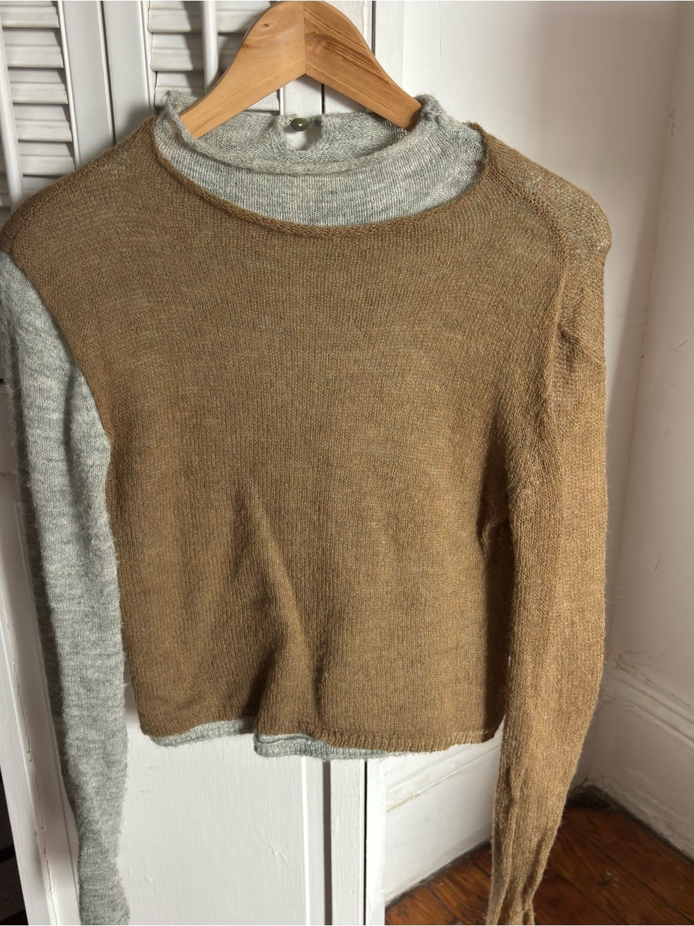 Women's Two-Tone Crewneck Sweater in Camel and Light Gray
